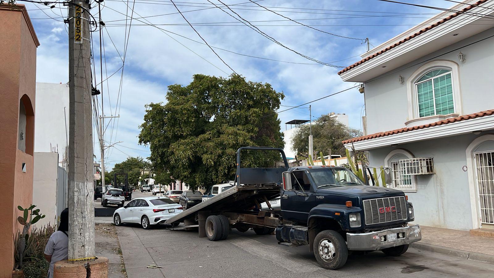 $!Militares catean un domicilio en la colonia Tierra Blanca, en Culiacán