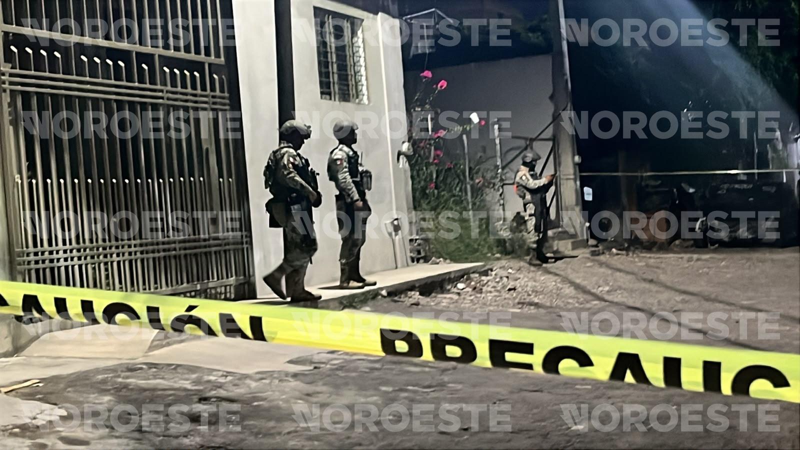 $!Asesinan a balazos a un hombre a bordo de un carro en la colonia Progreso, en Culiacán