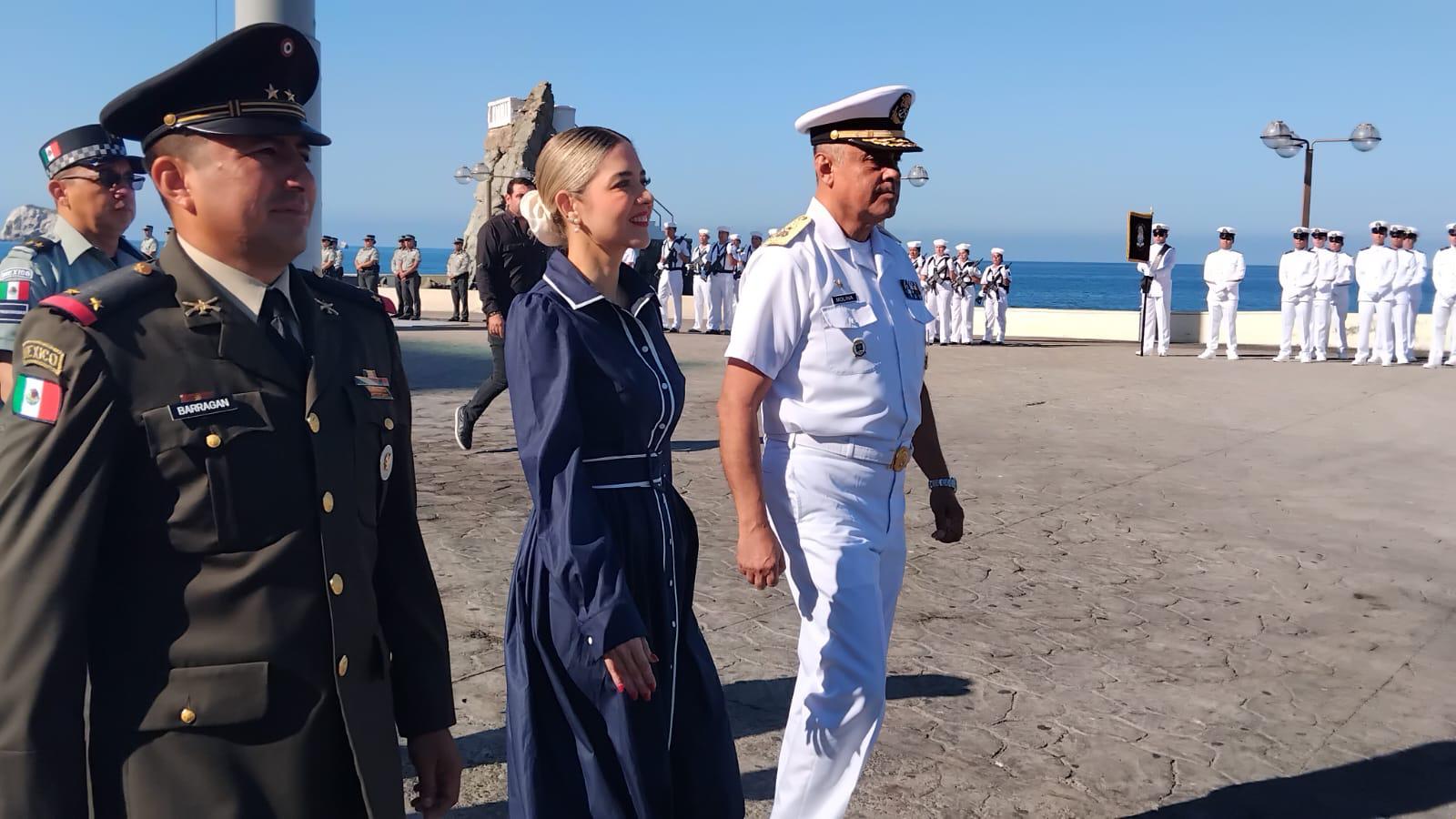 $!Conmemoran el 220 aniversario del natalicio de Benito Juárez, en Mazatlán