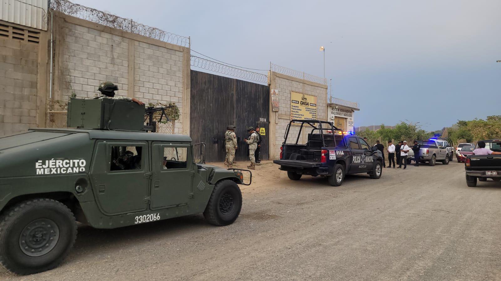 $!Matan en Mazatlán a velador para robar en una empresa dedicada a la renta de maquinaria y equipo para la construcción