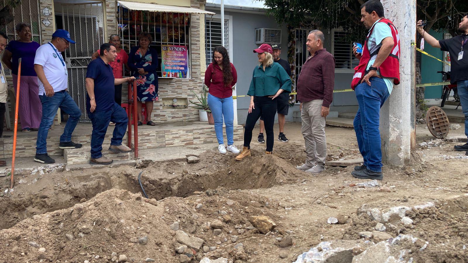 $!Tras las múltiples quejas por las fugas de drenaje, trabajan en rehabilitar obra de alcantarillado en Jabalíes