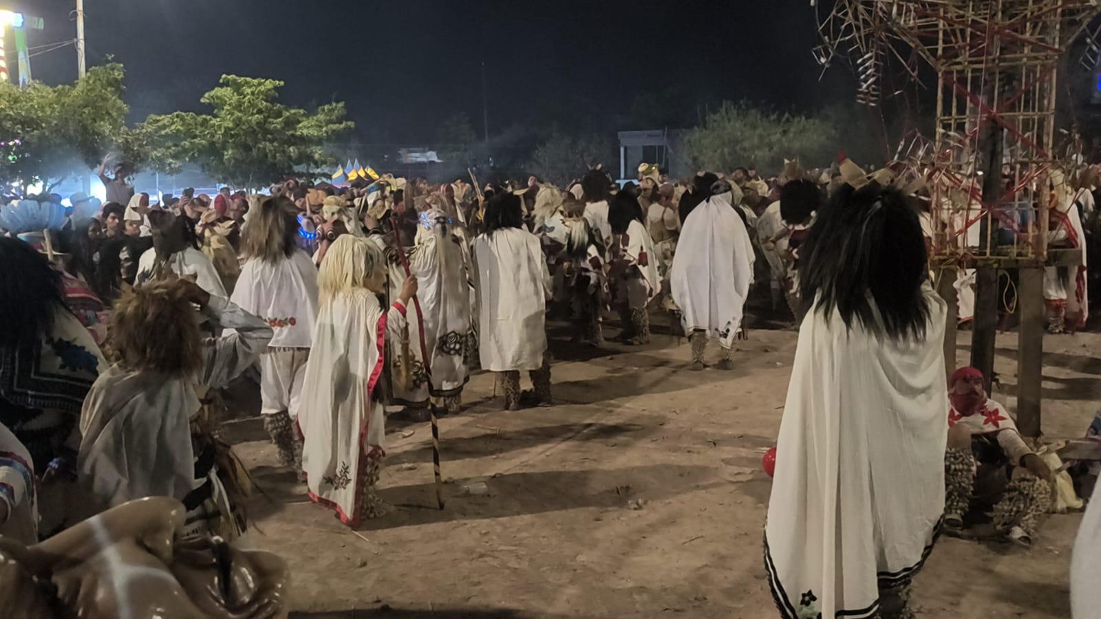 $!Más de 50 mil personas viven la noche del Viernes Santo en San Miguel Zapotitlán