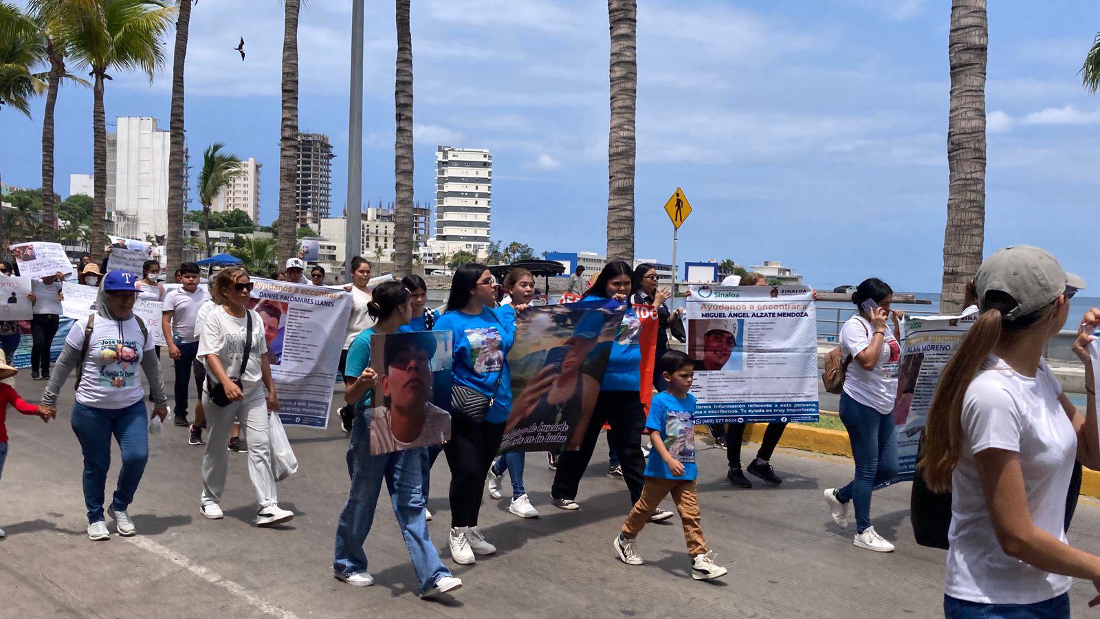 $!Pocas respuestas y nulos avances provocan una nueva protesta de familiares de desaparecidos en Mazatlán