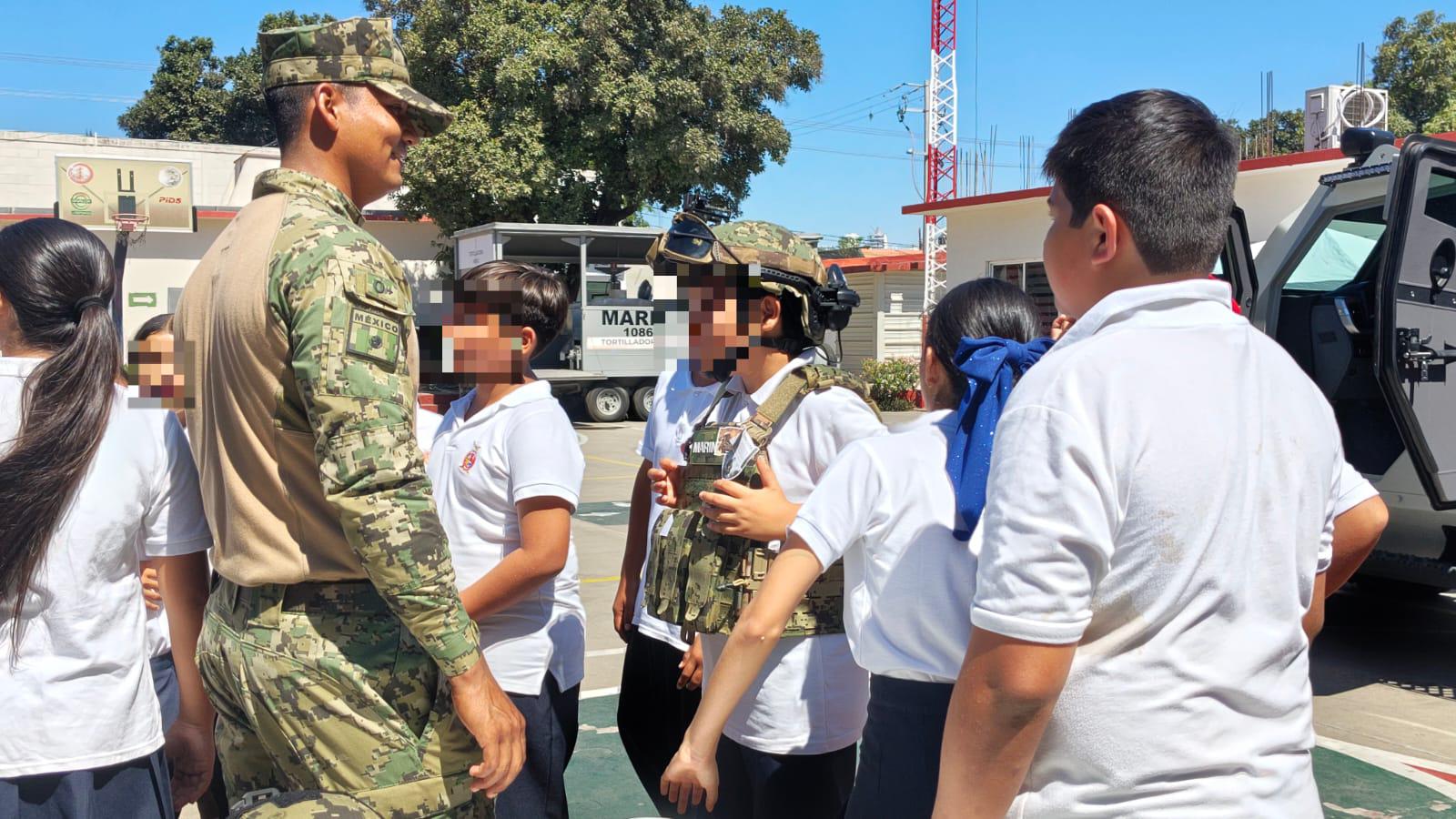$!Alumnos de Villa Unión visitan las instalaciones de la Cuarta Región Naval, en Mazatlán