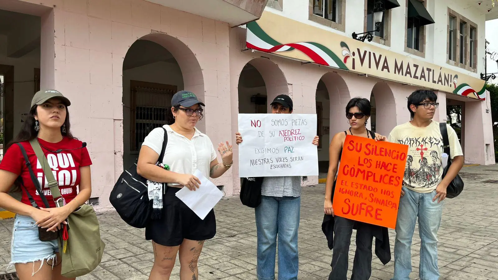 $!Protestan en Mazatlán contra la violencia y exigen diálogo con el Gobierno de Sinaloa