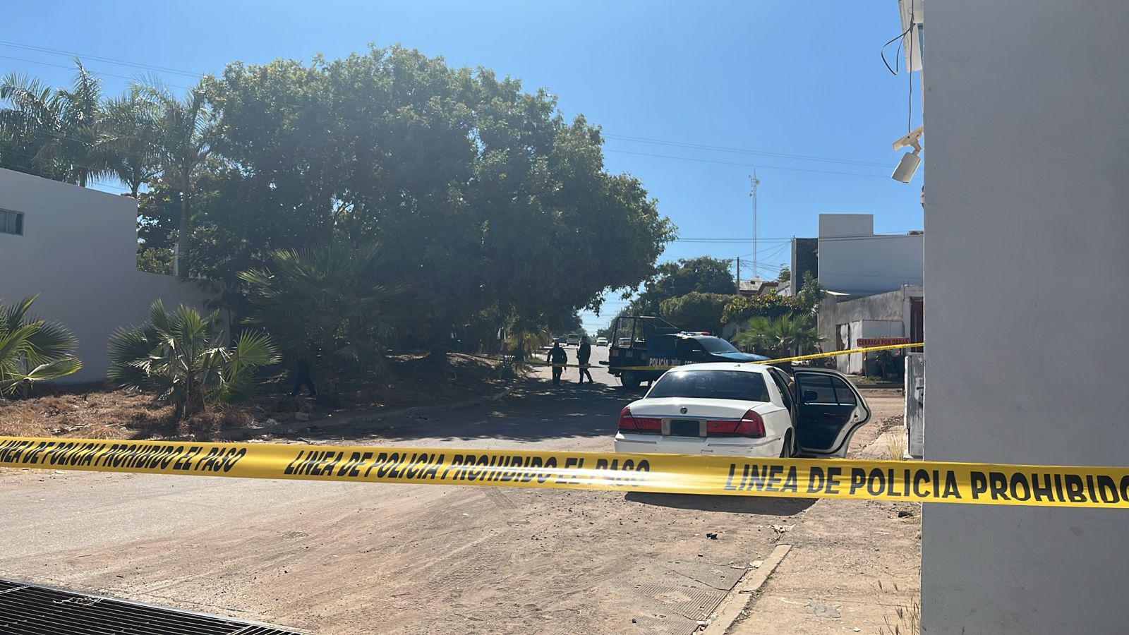 $!Asaltan joyería dentro de plaza comercial de la colonia La Campiña, en Culiacán