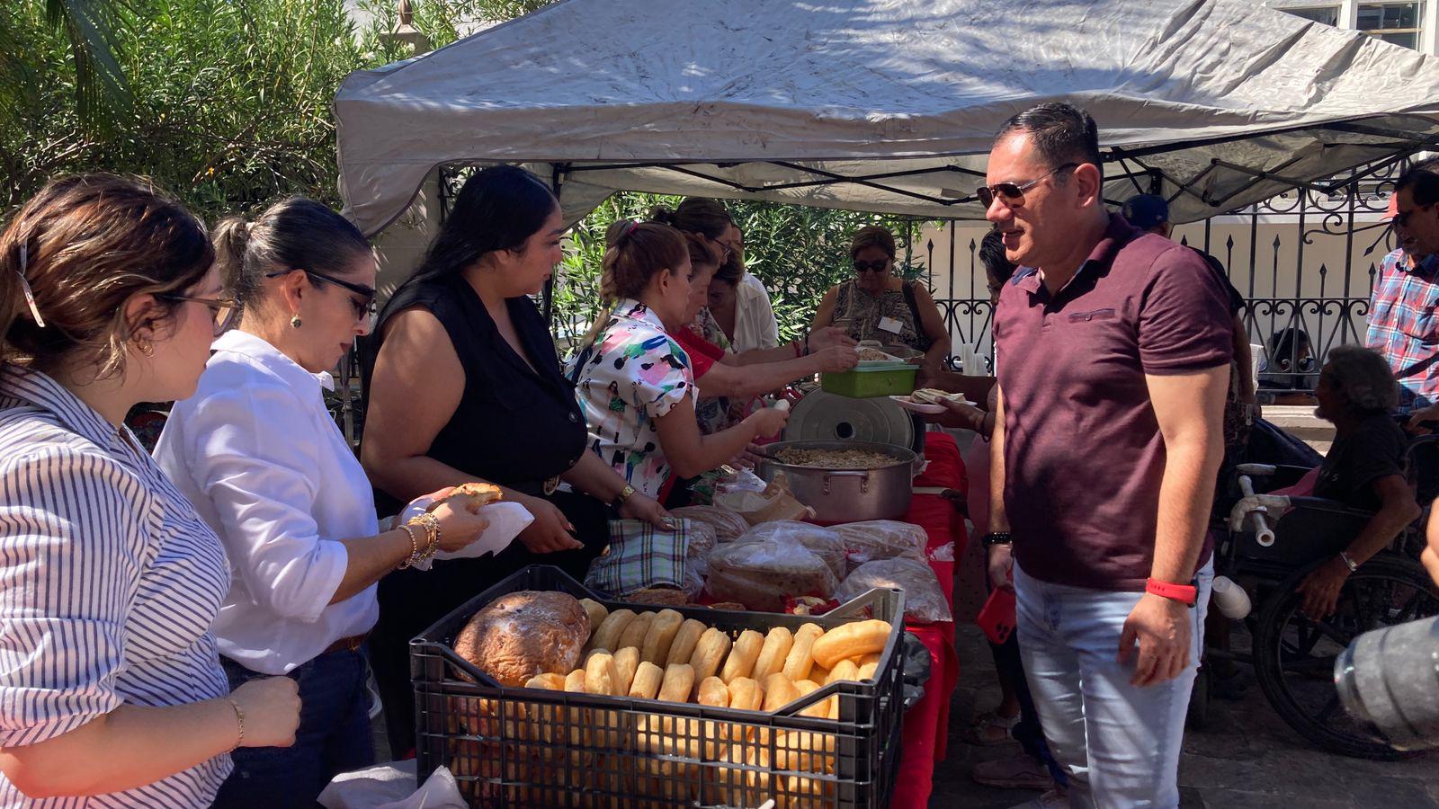 $!Comedor Humanitario de Catedral celebra cinco años de servicio en Mazatlán
