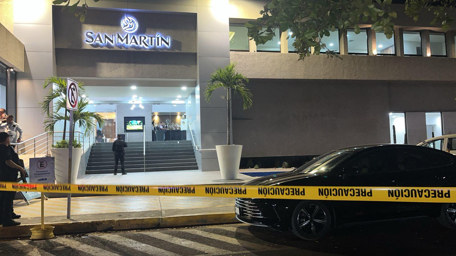 $!Un muerto y dos heridos deja ataque armado en funeraria del Centro de Culiacán