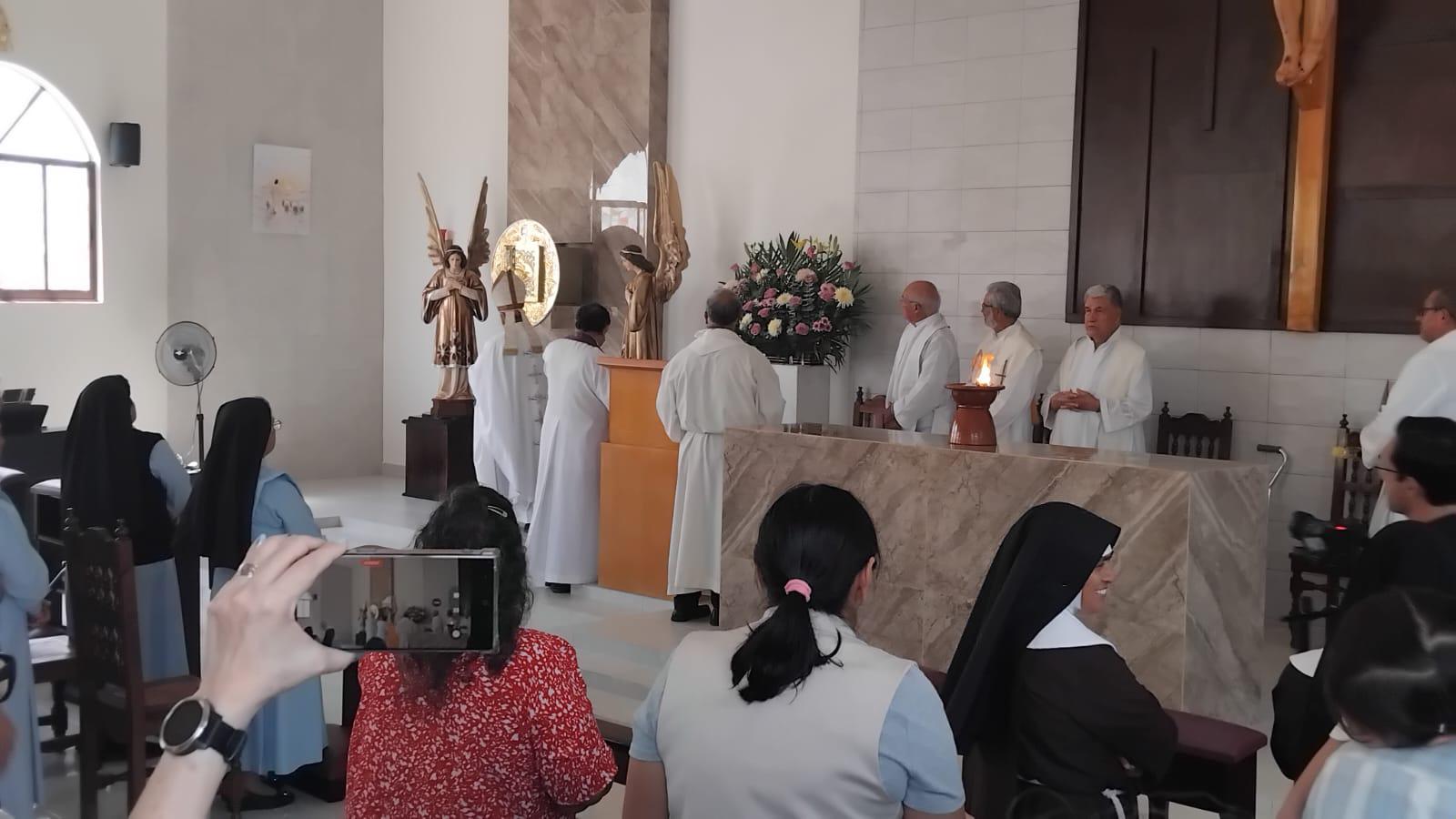 $!Consagran Capilla de Misioneras de Cristo Niño, en la Ciudad de los Niños de Mazatlán