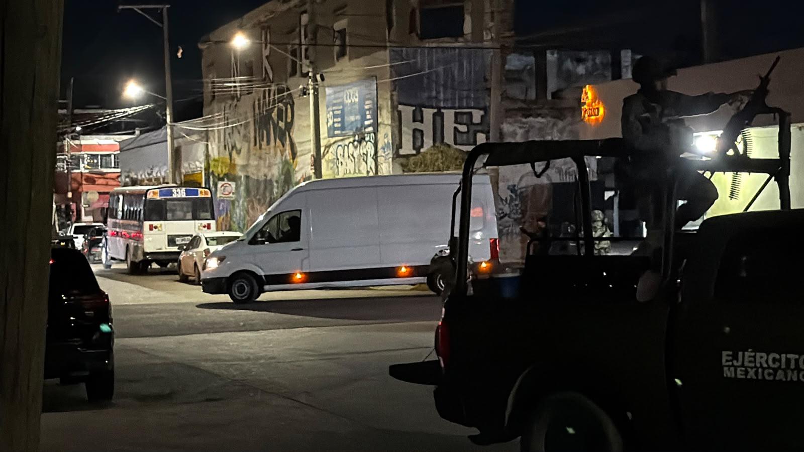 $!Aseguran vehículos blindados tras balaceras en Mazatlán; uno simulaba ser de Cemex