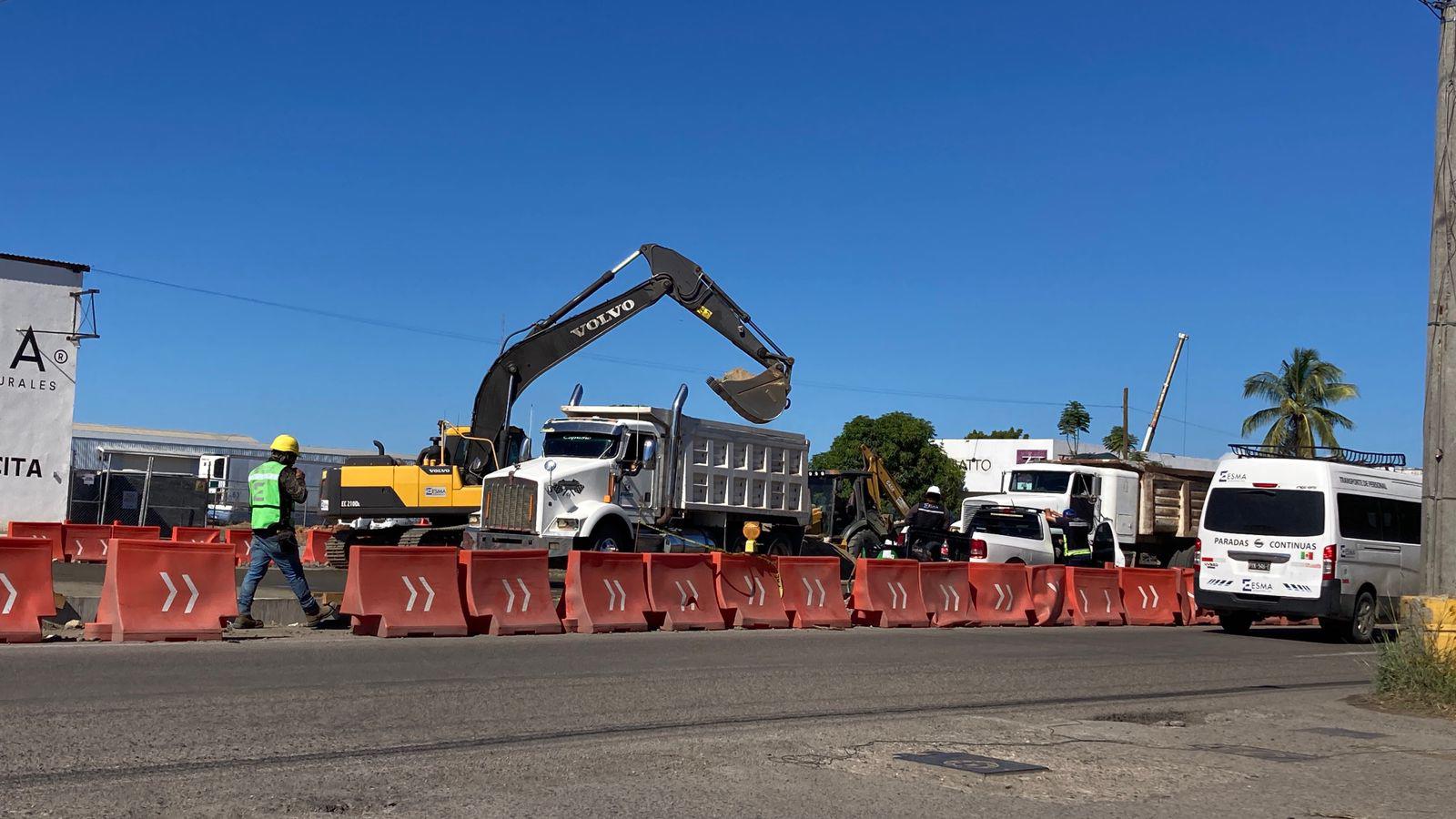 $!Avanza colocación de trabes en el Paso Vehicular de la Pérez Escobosa, en Mazatlán; quedará lista este lunes