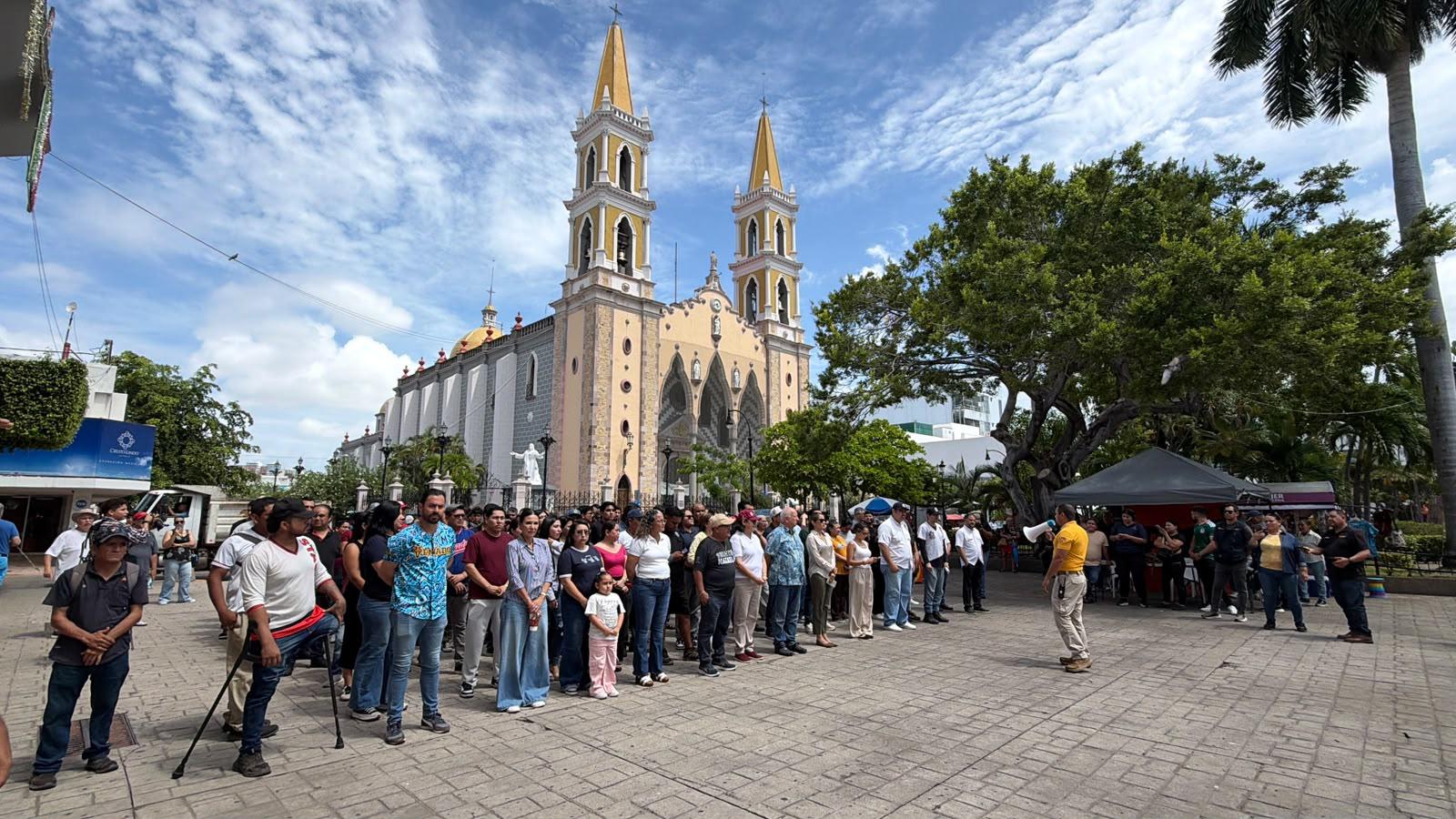 $!Moviliza Simulacro Nacional a 130 personas en el Palacio Municipal de Mazatlán