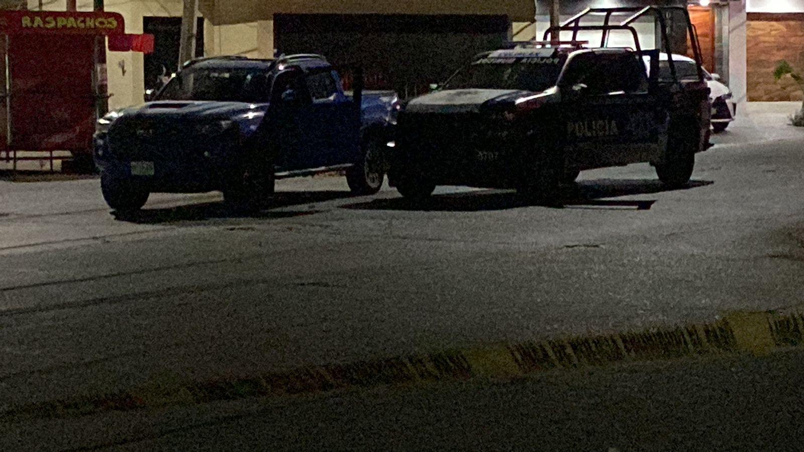 $!Enfrentamiento a balazos en bar de Culiacán deja tres muertos, entre ellos un policía y una mujer que trabajaba como ‘taxi’ de plataforma digital