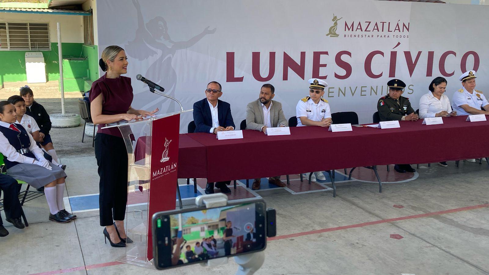 $!Agradecen pronto inicio de reconstrucción de barda perimetral en escuela primaria de Mazatlán