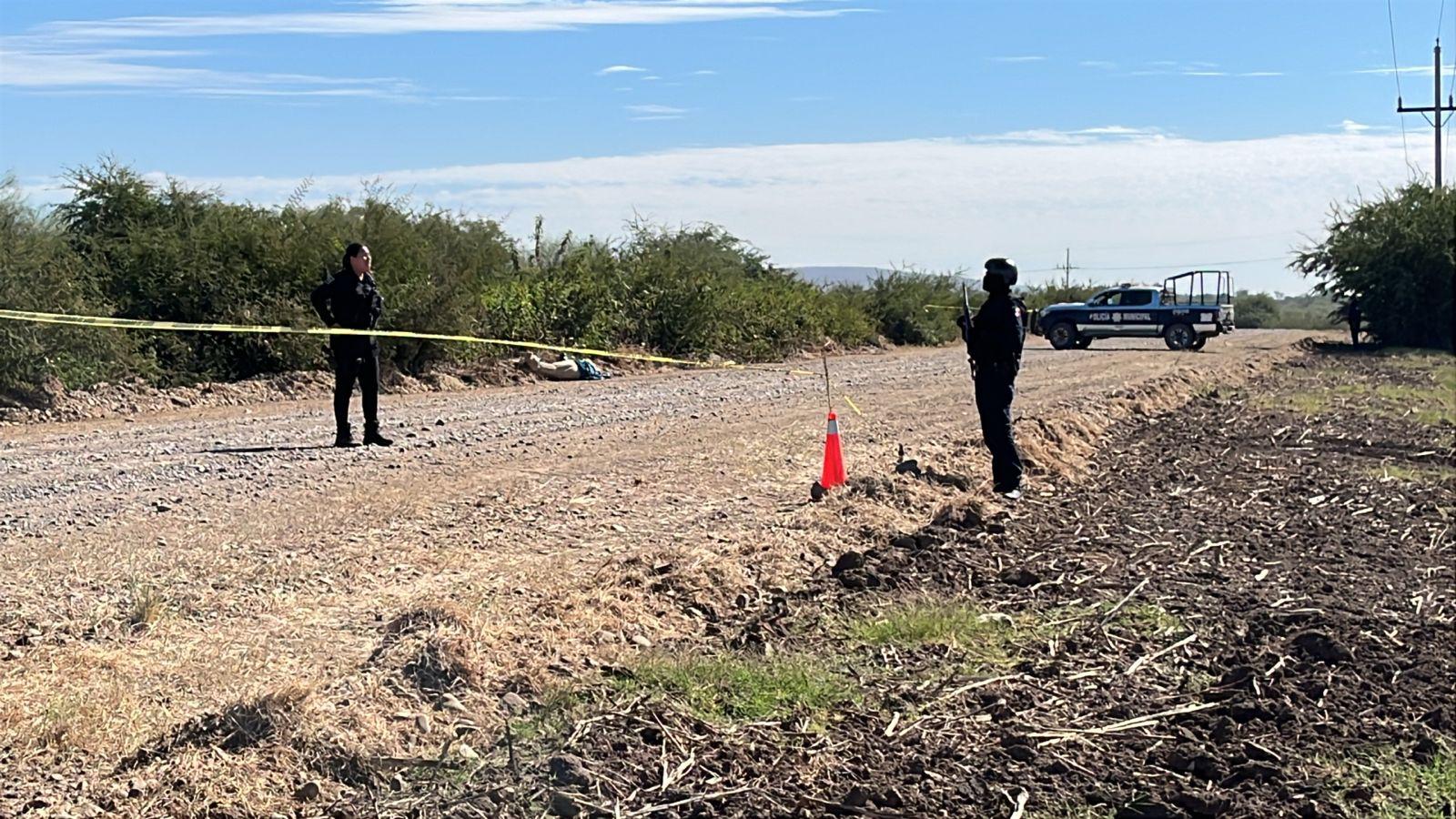 $!Hallan otro cadáver envuelto en un cobertor en la zona rural al sur de Culiacán