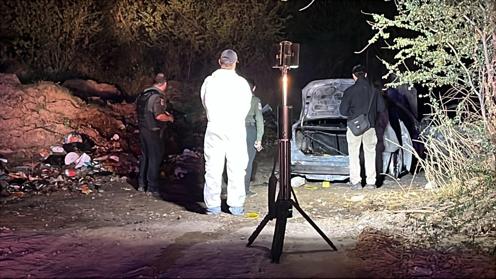 $!Hallan cuerpo carbonizado en la cajuela de un vehículo incendiado en Culiacán