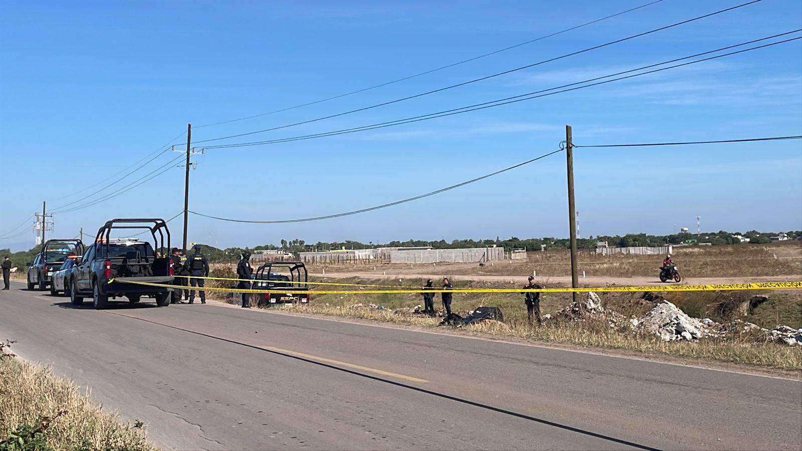 $!Hombre hallado sin vida y amarrado a la orilla de carretera en Villa Juárez, Navolato