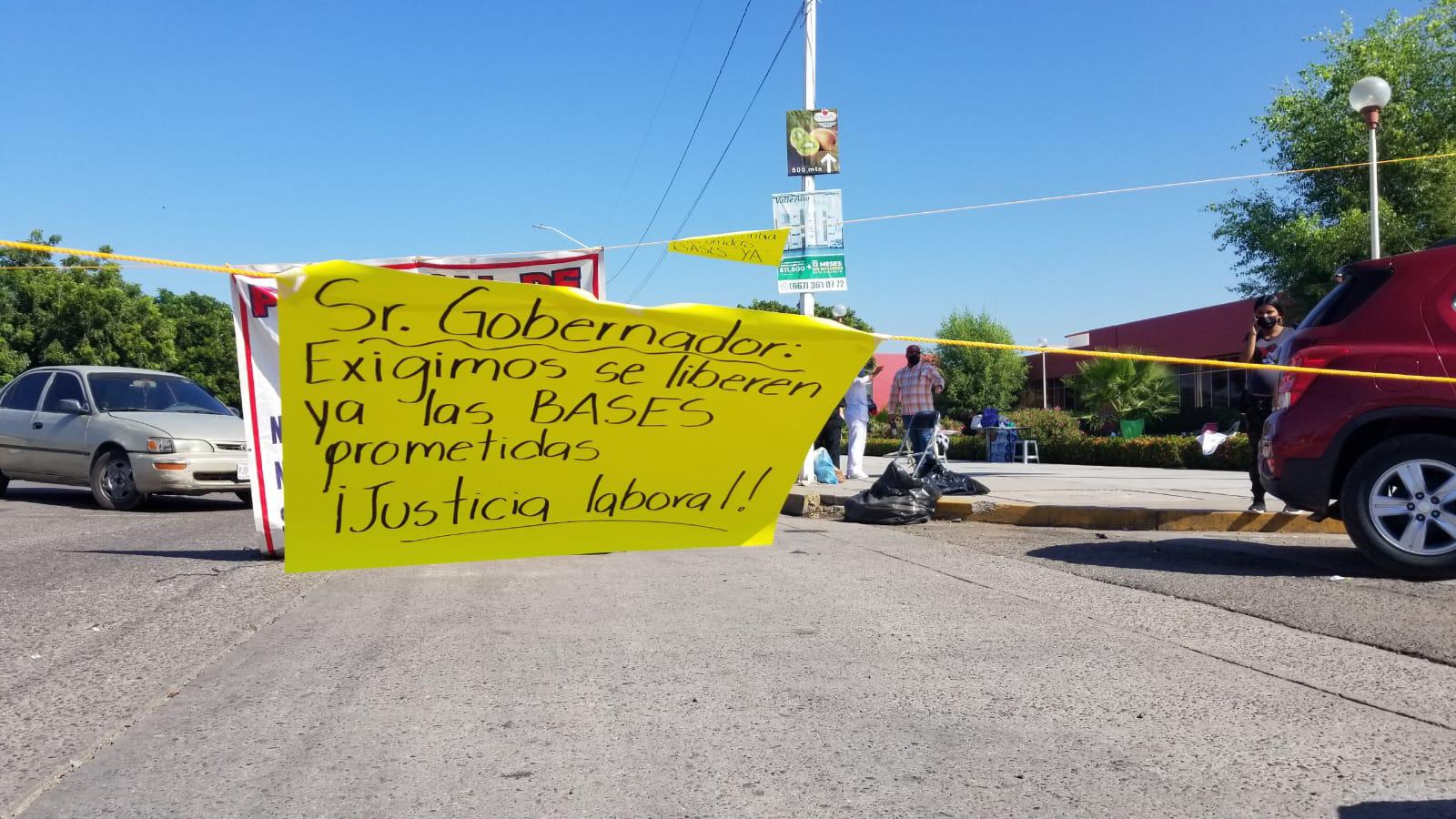 $!Paran labores en el Hospital de la Mujer en Culiacán; trabajadores de contrato exigen basificación