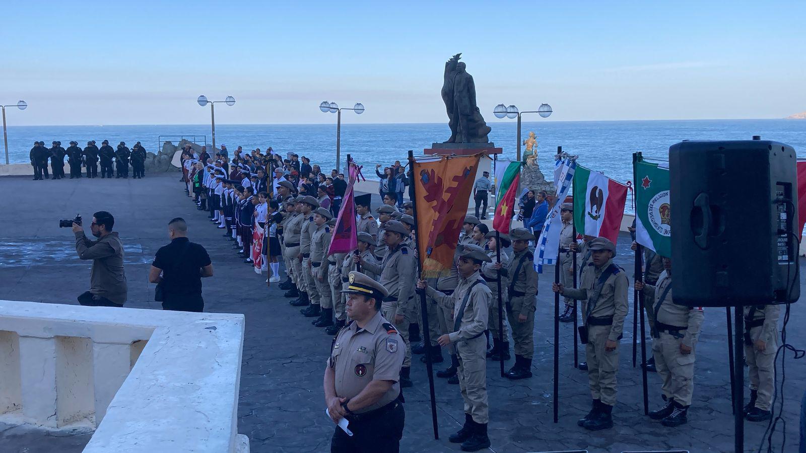 $!Celebran el Día de la Bandera con el recuerdo de la defensa al puerto de Mazatlán