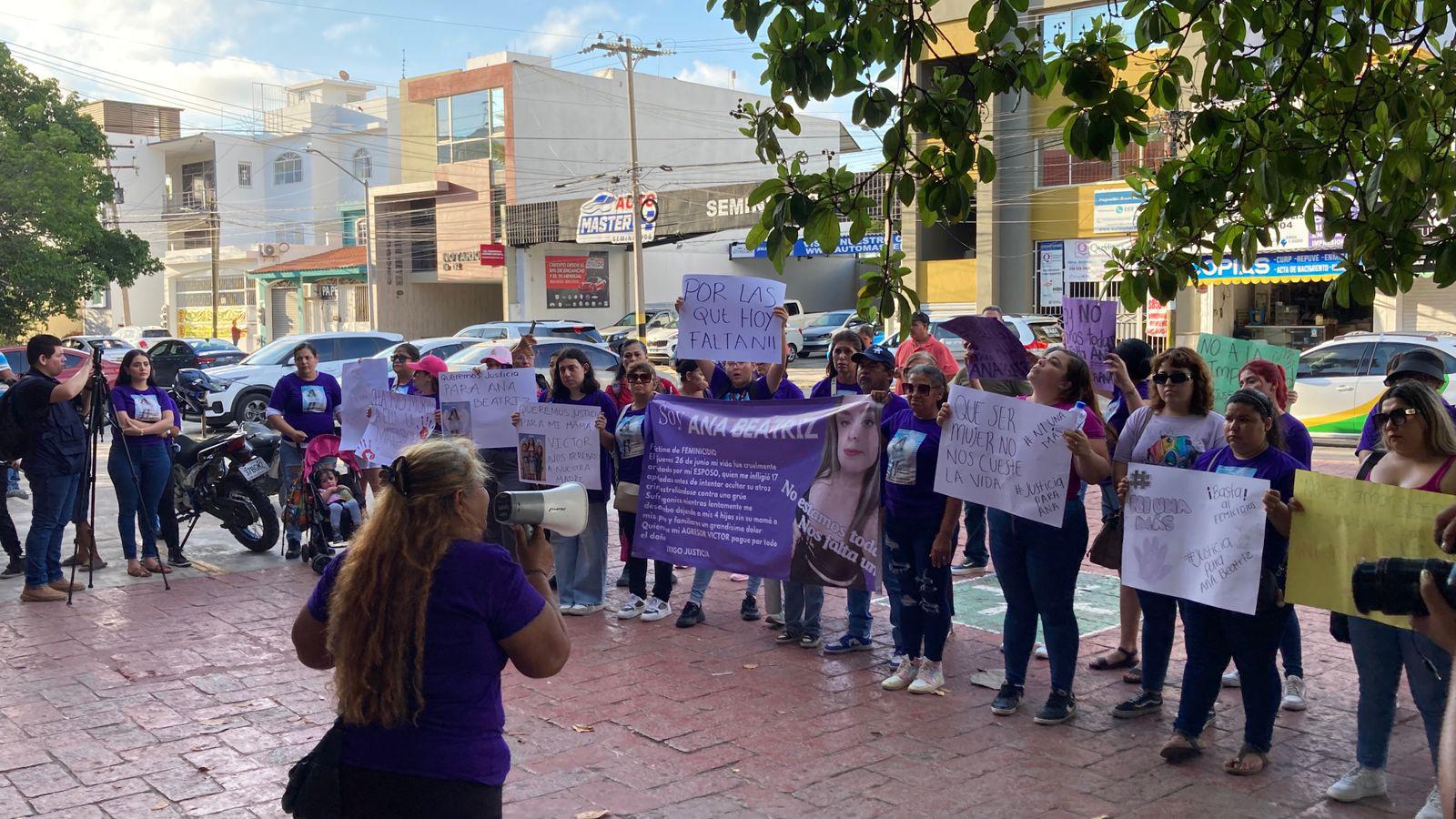 $!Exigen con manifestación justicia para Ana Beatriz víctima de feminicidio, no por accidente vial