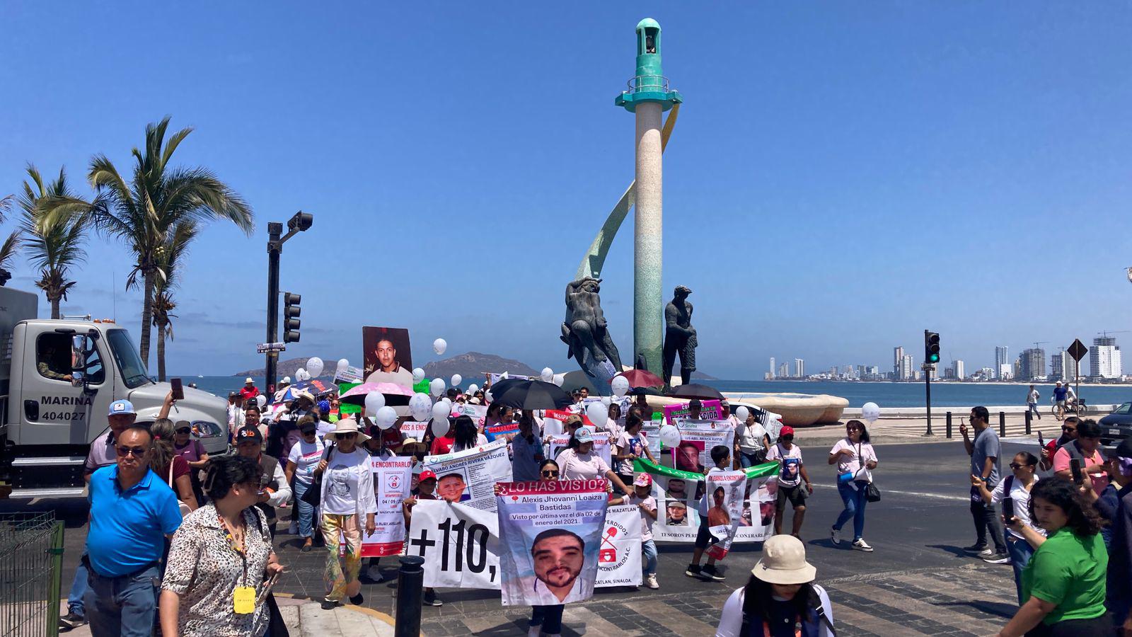 $!‘10 de mayo no es de fiesta, es de lucha y de ‘protesta’, el clamor de las madres rastreadoras de Mazatlán