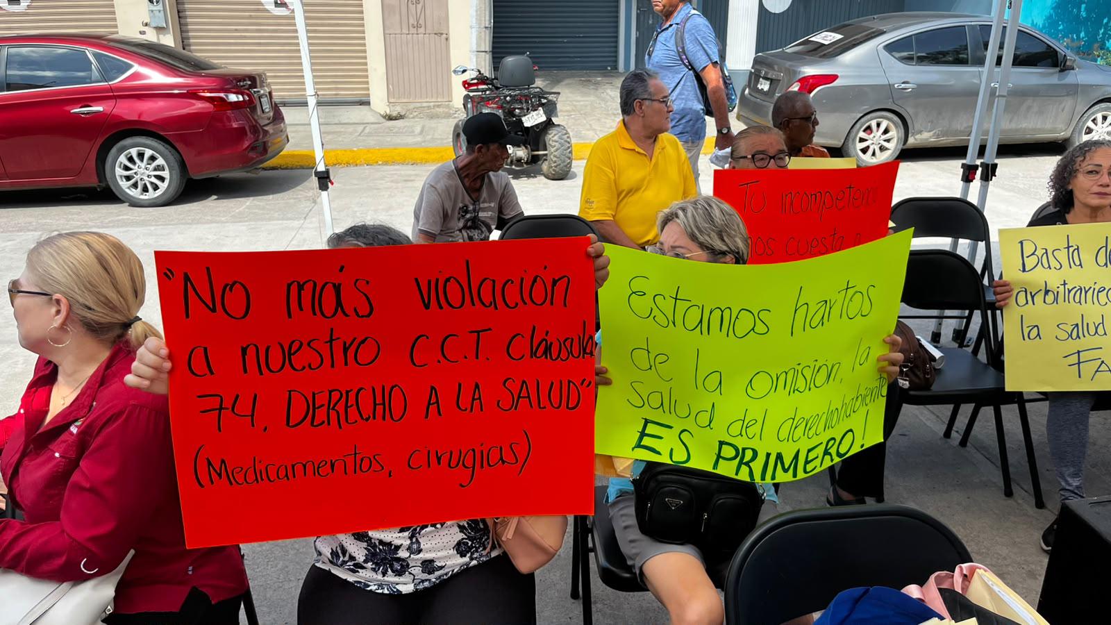 $!Exigen trabajadores del Ayuntamiento medicamentos y atención médica