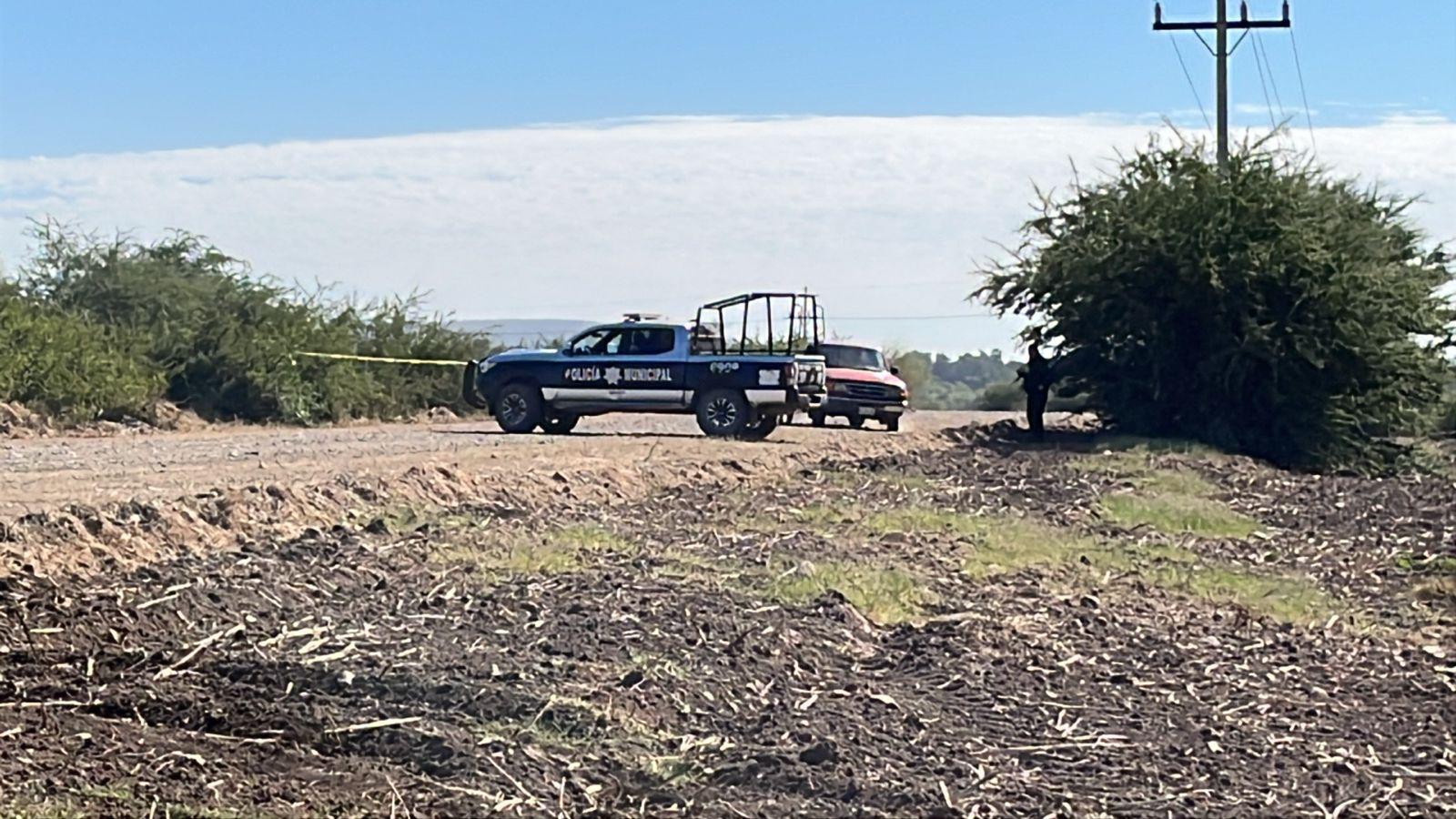 $!Hallan otro cadáver envuelto en un cobertor en la zona rural al sur de Culiacán