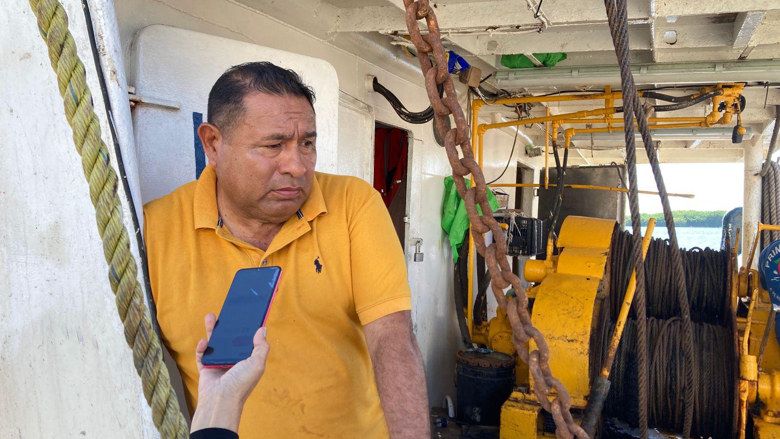 $!Camaroneros de Mazatlán zarpan por su último viaje de la temporada