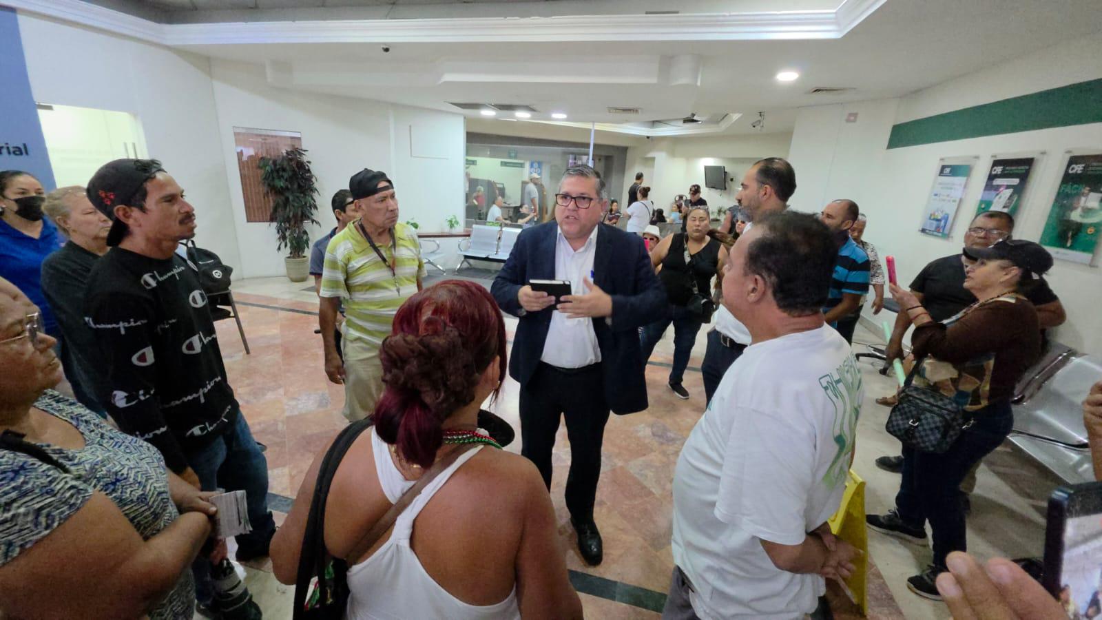 $!Protestan por altos cobros en la CFE Mazatlán