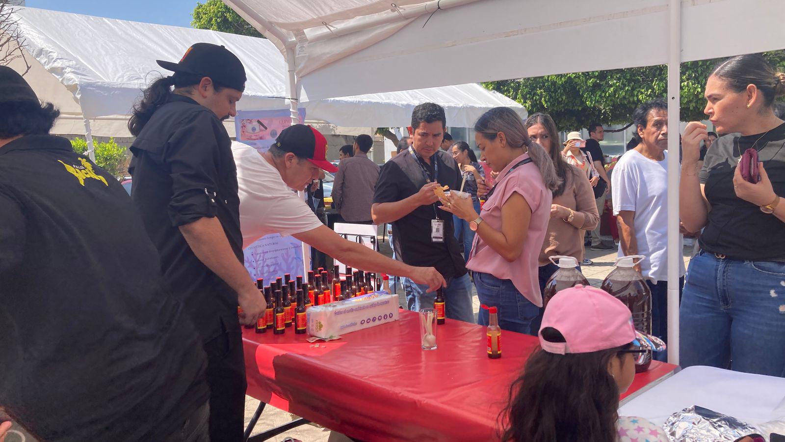 $!Conapesca impulsa el consumo de productos del mar con el Mercado Azul en Mazatlán