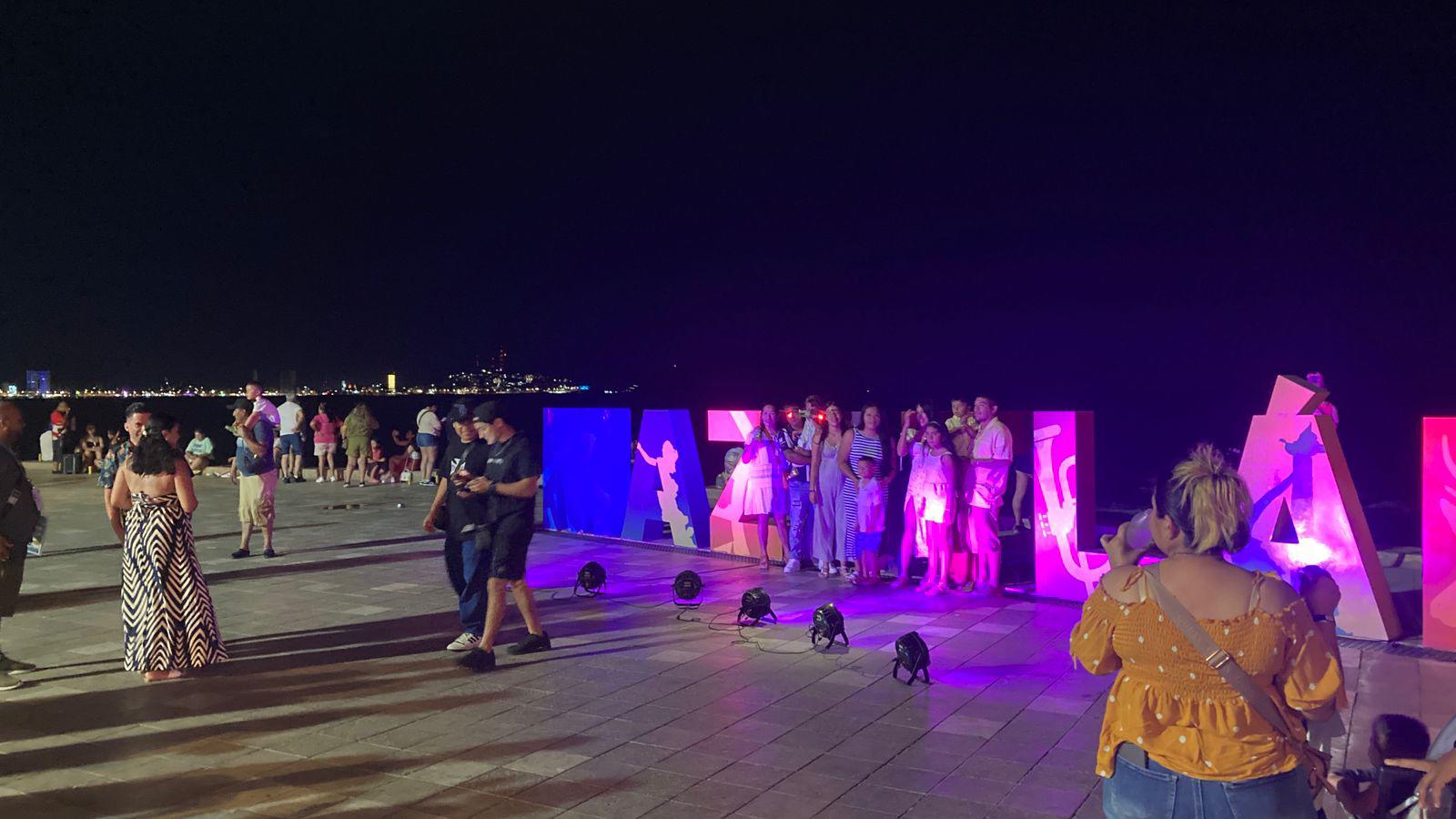 $!Venta de fotos y videos a visitantes en paradores turísticos está prohibida: Oficialía Mayor