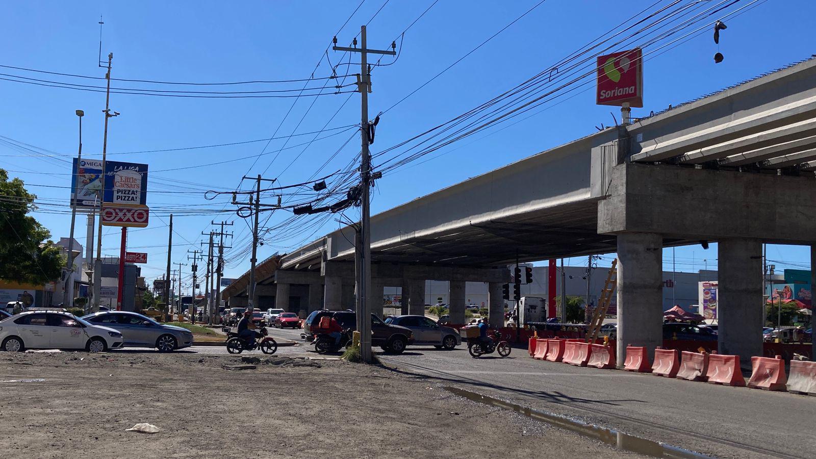 $!Avanza colocación de trabes en el Paso Vehicular de la Pérez Escobosa, en Mazatlán; quedará lista este lunes