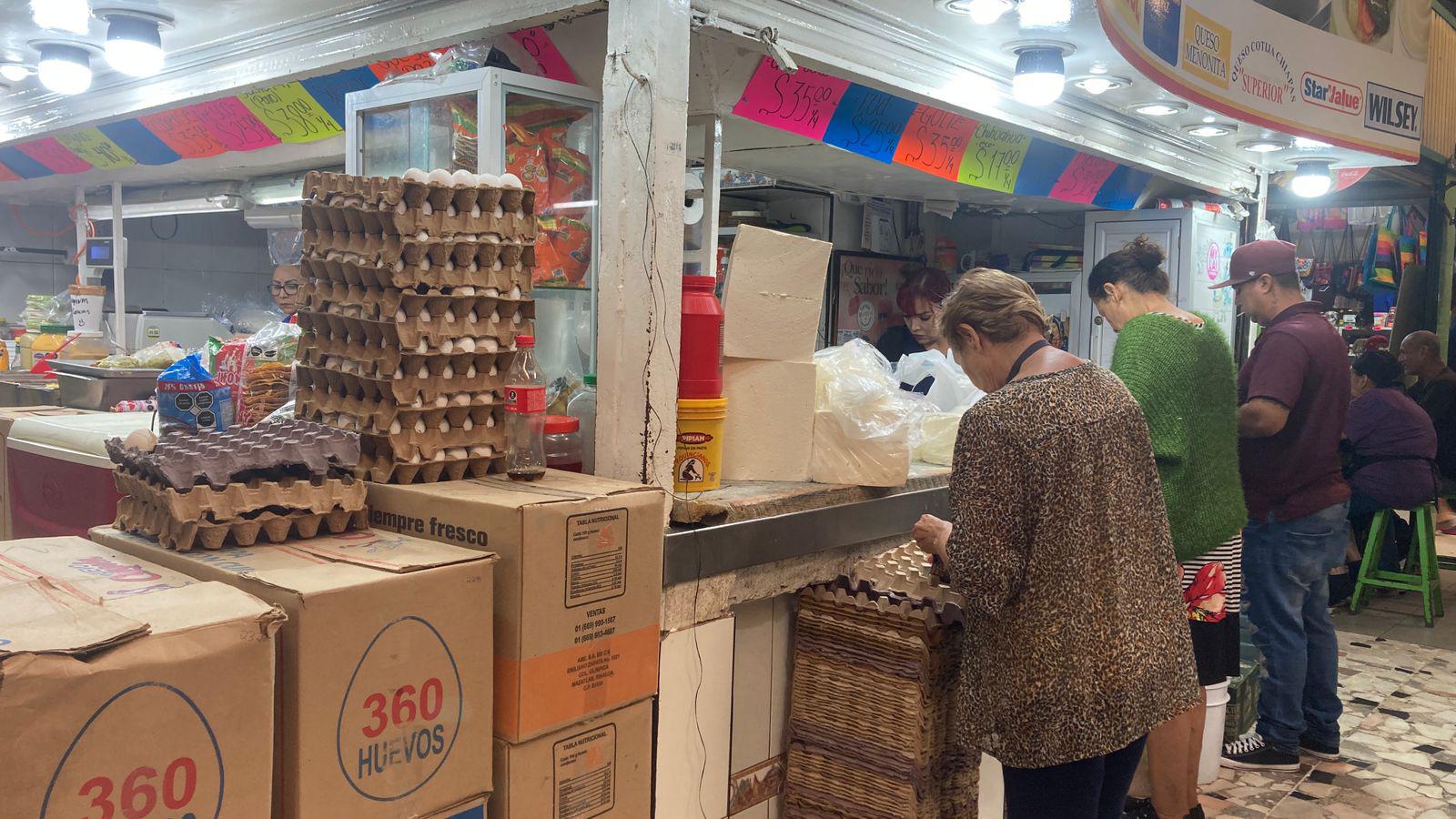 $!Reportan comerciantes de Mazatlán que no hay escasez de huevo