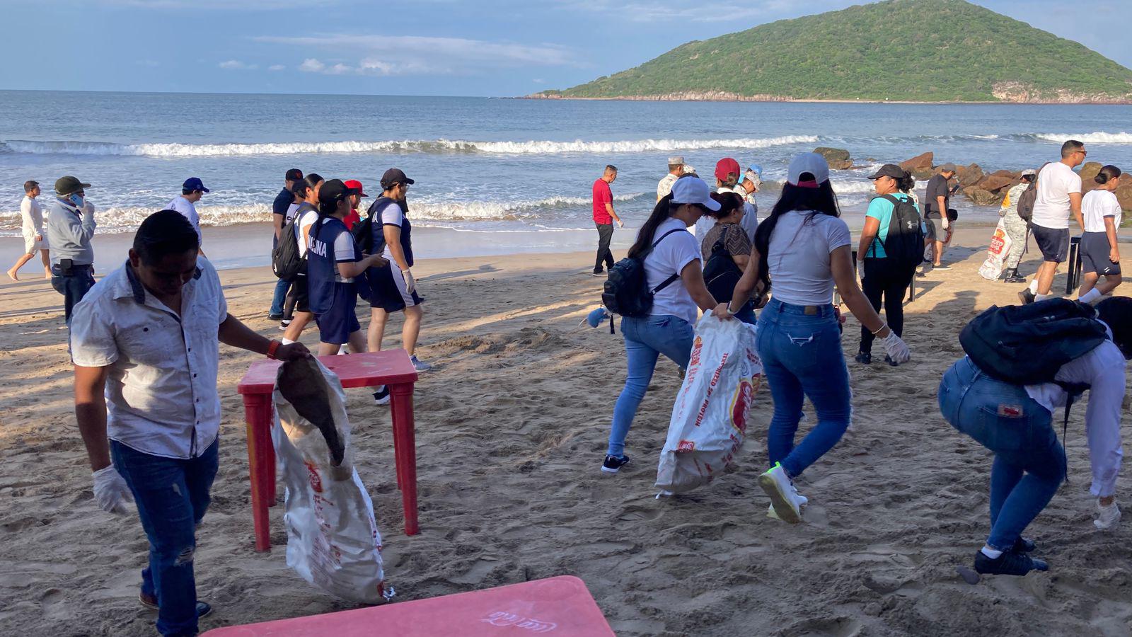 $!Cumplen funcionarios y voluntarios con la quinta jornada de limpieza ‘Mazatlán Te Quiero Limpio’