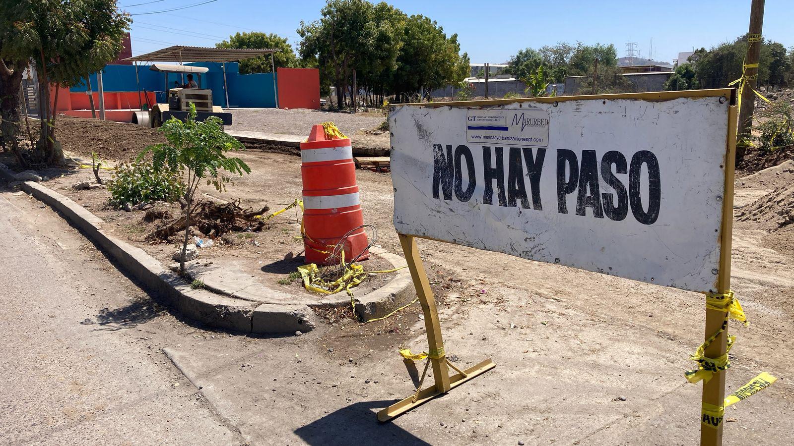 $!Desvío de tráfico por el puente vial en la Colosio, genera accidentes y molestia, en Mazatlán