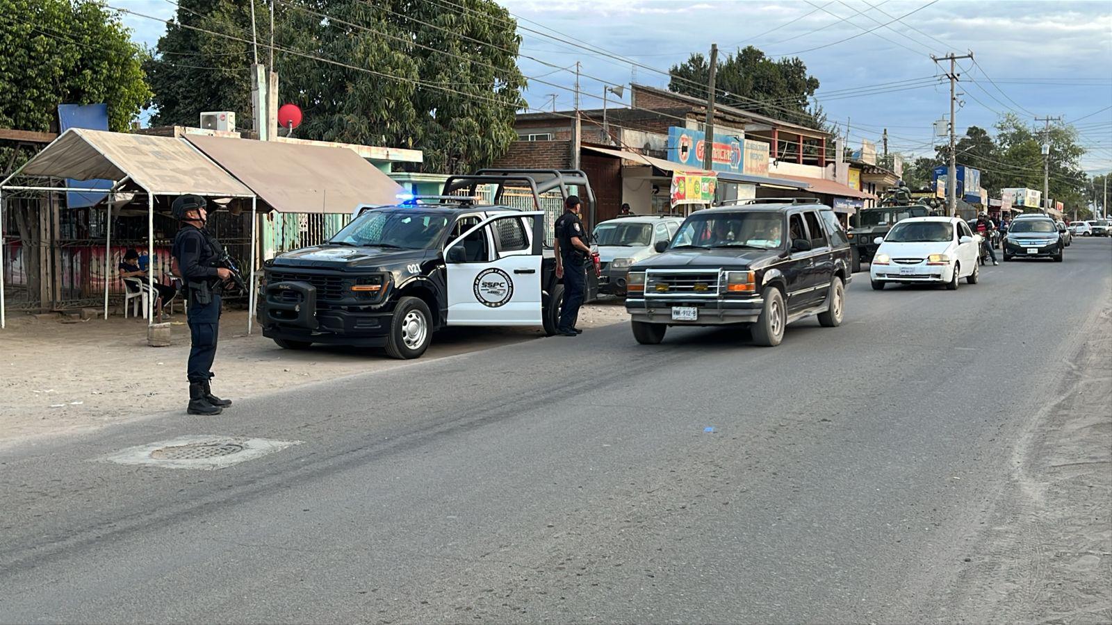 $!Seguridad federal despliega retén en Loma de Rodriguera, Culiacán