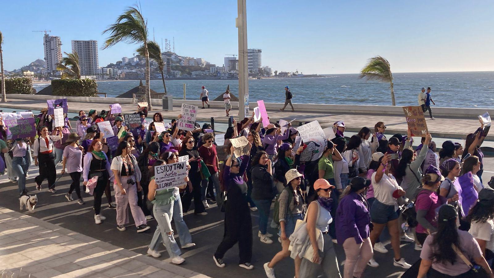 $!Mujeres levantan la voz en Mazatlán contra la violencia, discriminación y desigualdad