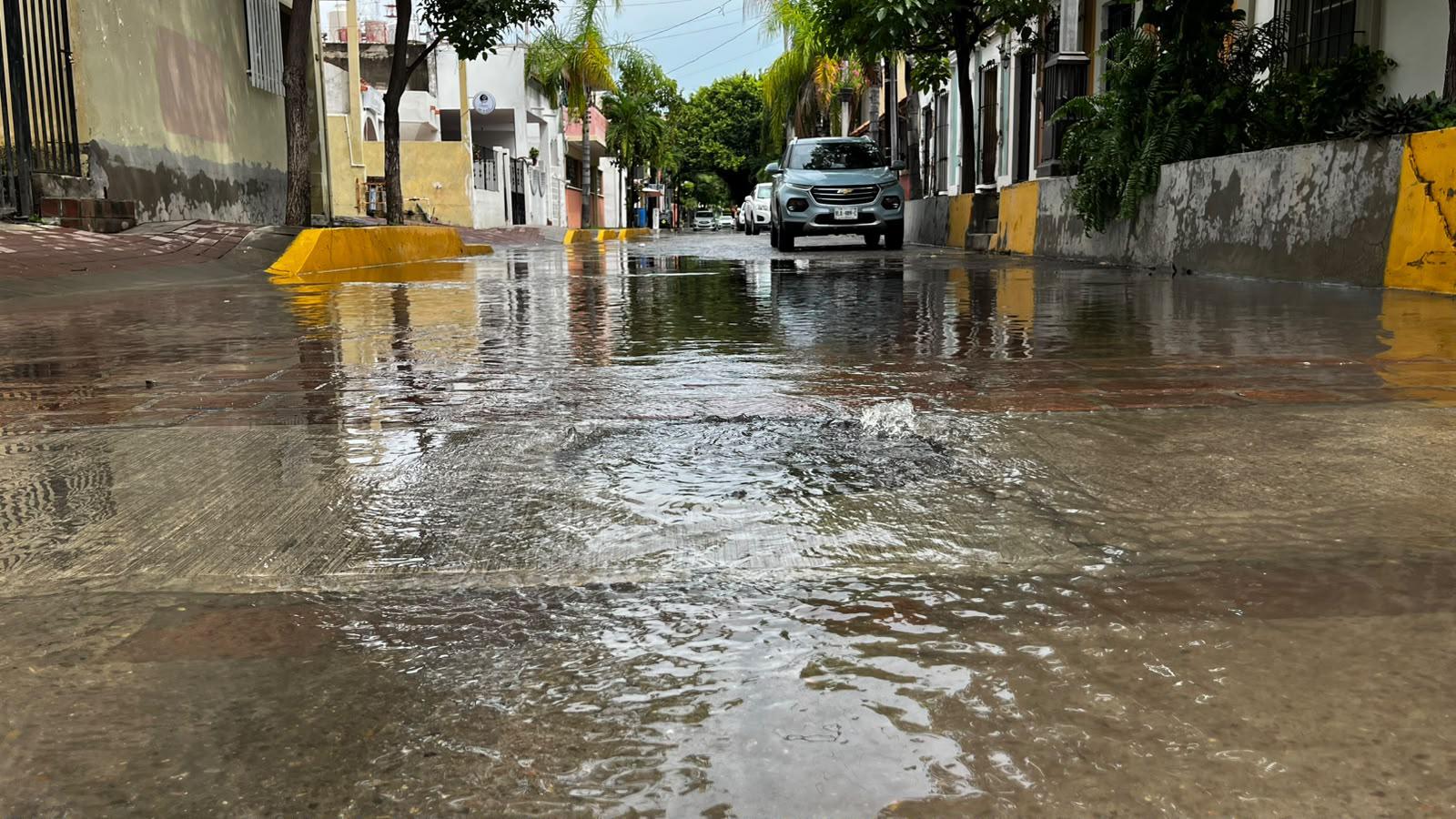 $!Lluvias vuelven a rebasar infraestructura pluvial dejando inundaciones y afectaciones en distintas zonas de Mazatlán