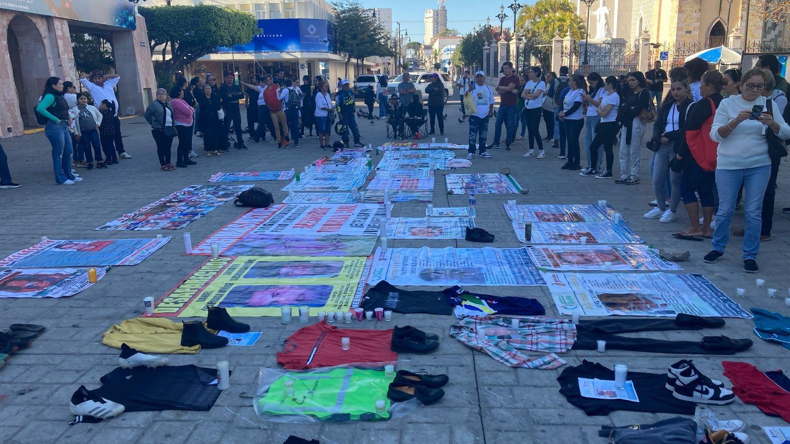 $!Se suman en Mazatlán al ‘Luto Nacional’ por hallazgo de crematorios clandestinos en Teuchitlán, Jalisco