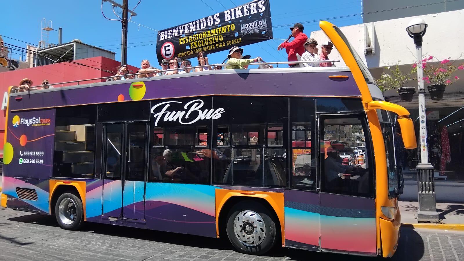 $!Disminuye afluencia de turistas en las playas de Mazatlán previo a arrancar la Semana de la Moto
