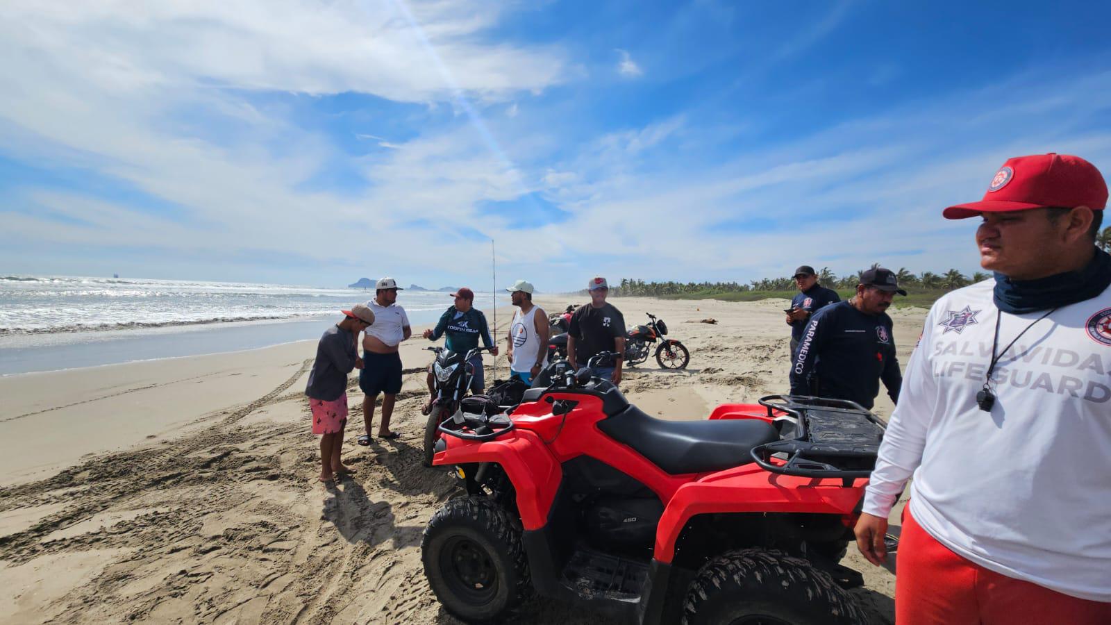 $!Desaparece menor en el mar de la Isla de la Piedra, en Mazatlán; rescatan a 10