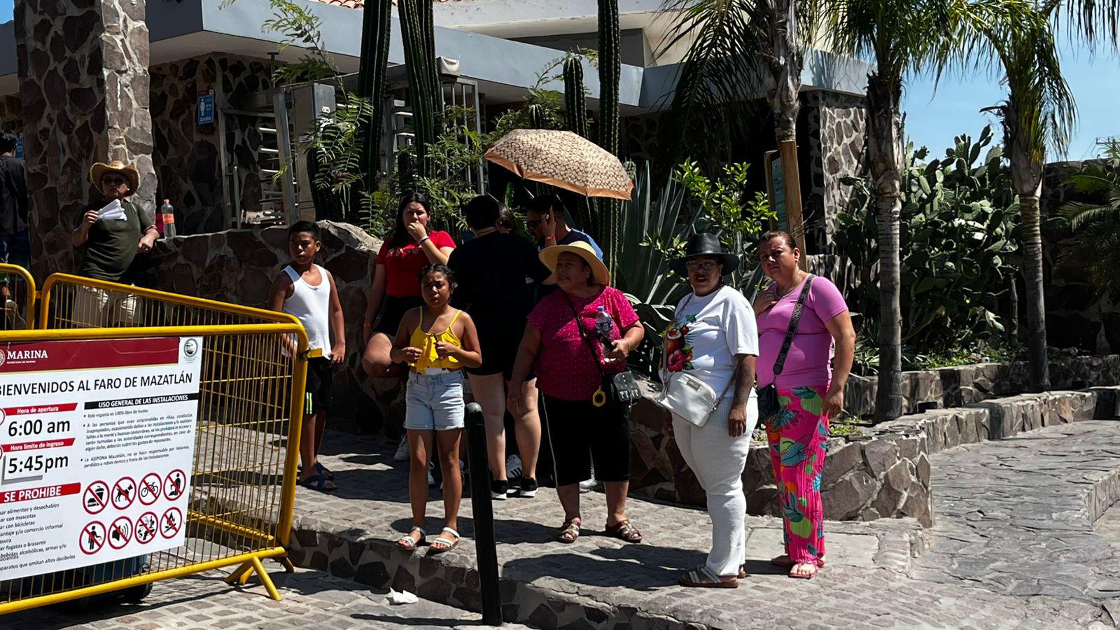 $!Mantiene Faro de Mazatlán una buena afluencia pese a las altas temperaturas