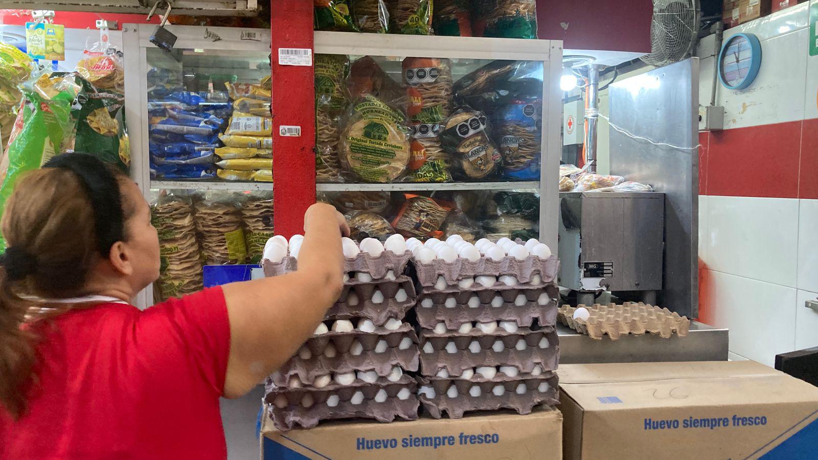 $!Reportan comerciantes de Mazatlán que no hay escasez de huevo