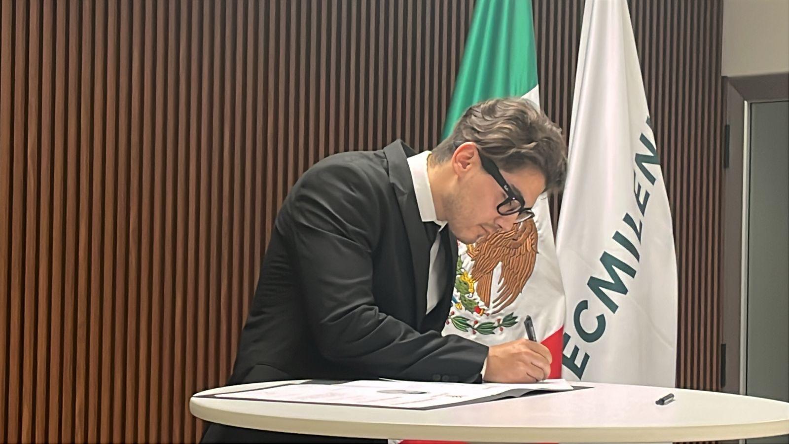 $!Celebran logro académico: Tecmilenio Culiacán reconoce a egresados con firma de títulos