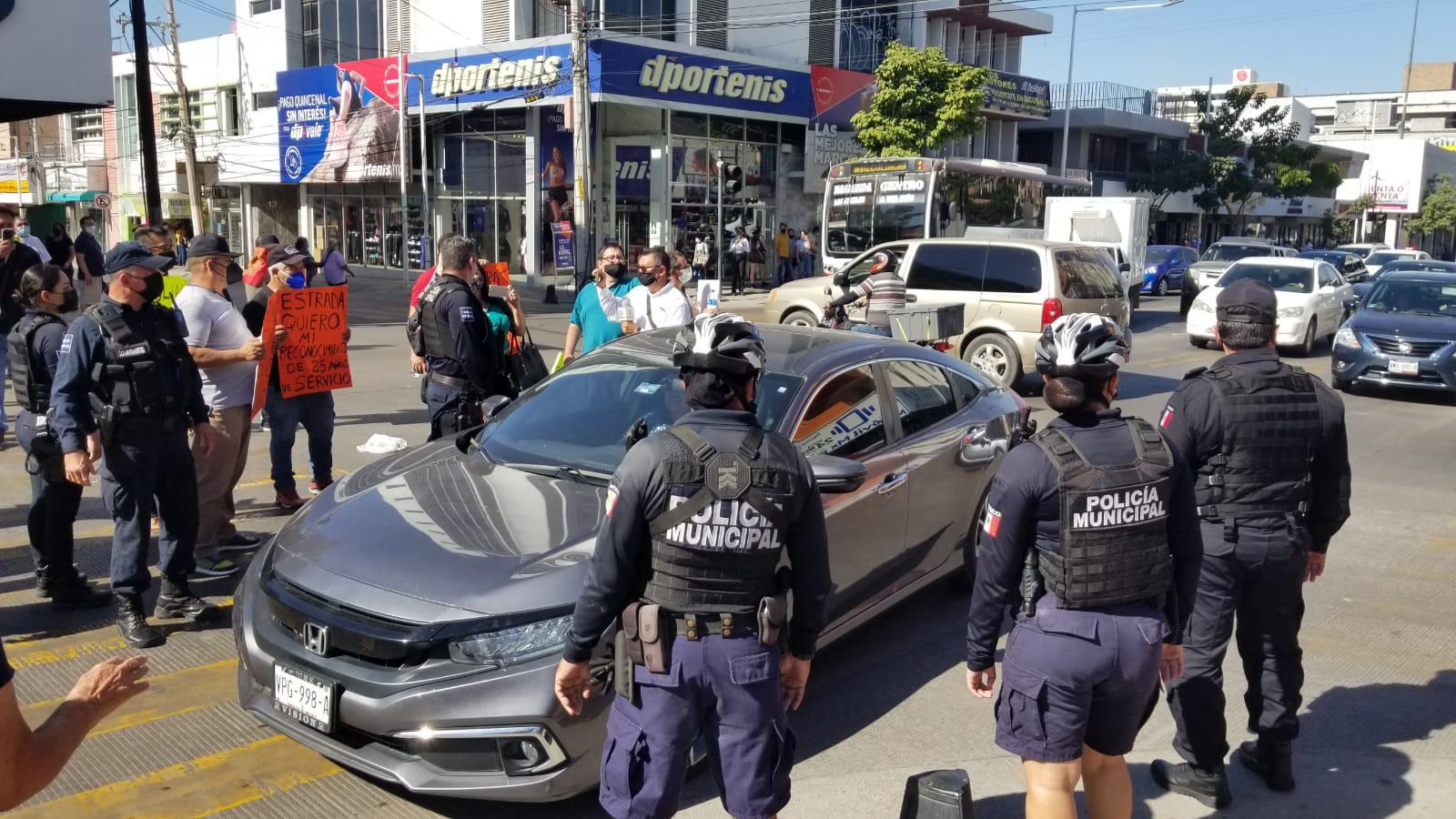 $!Policías jubilados acusan a Gobierno de Culiacán de contemplar a agentes fallecidos para pago de liquidación