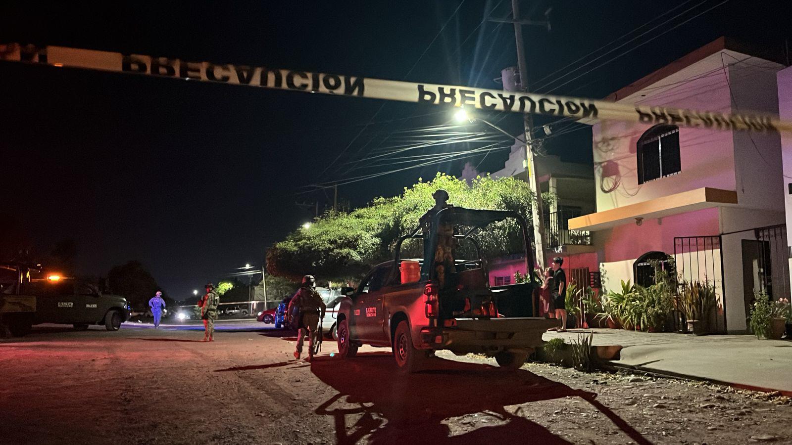 $!Ataque armado en abarrote deja dos mujeres muertas y tres heridos en la colonia Emiliano Zapata, en Culiacán