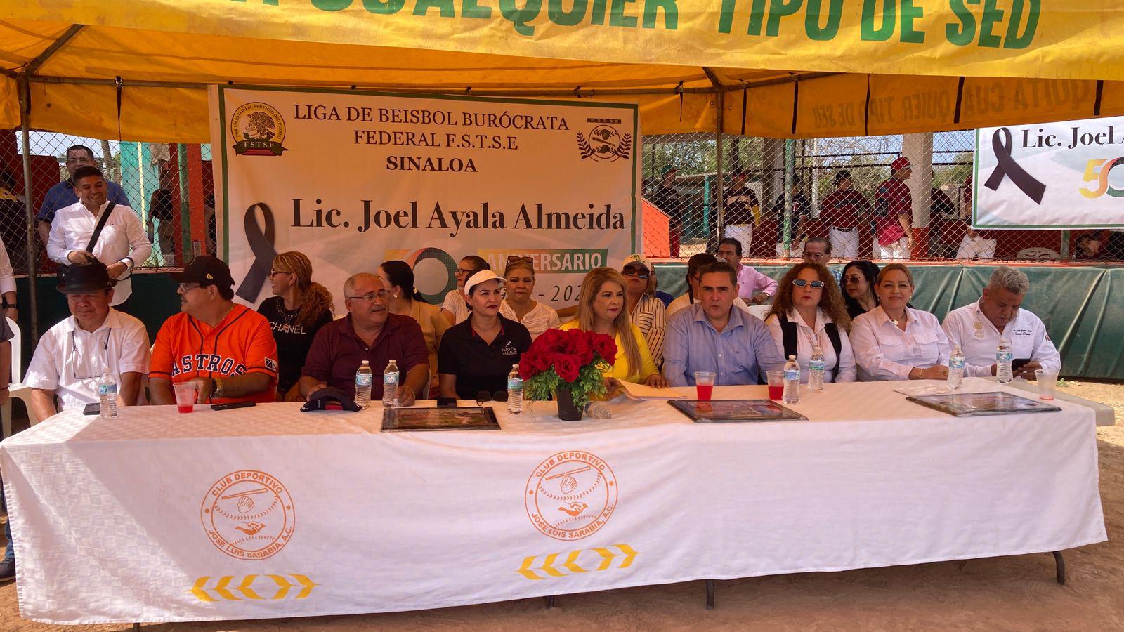 $!Homenajean a Ayala Almeida en 50 aniversario de Liga Burócrata