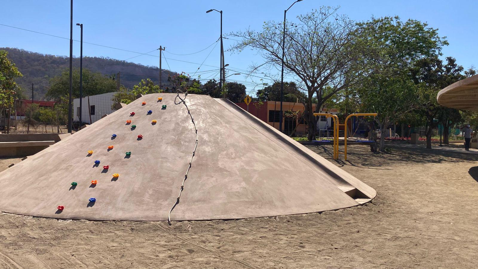 $!Entrega de estadio de beisbol en la colonia Urías, en Mazatlán será finales de abril