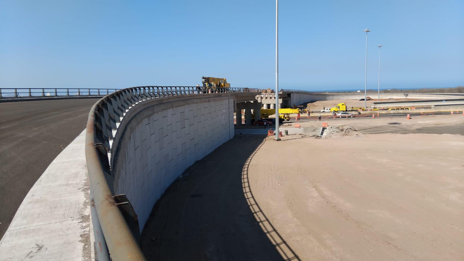 $!Avanza construcción de puente sobre la autopista Mazatlán-Culiacán