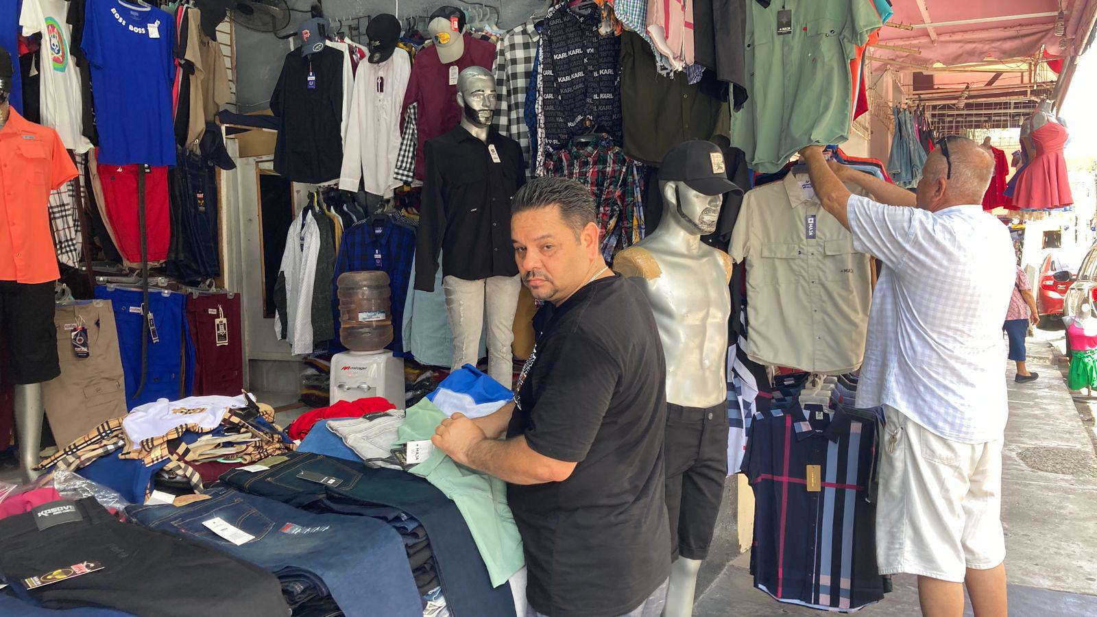 $!Bajas ventas previas al Día del Padre en el Centro de Mazatlán; comerciantes esperan reacción de último momento